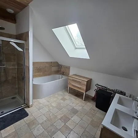 Proche Bourboule 12 Personnes