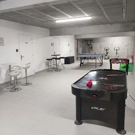 Proche Bourboule 12 Personnes Saint-Sauves- dʼAuvergne